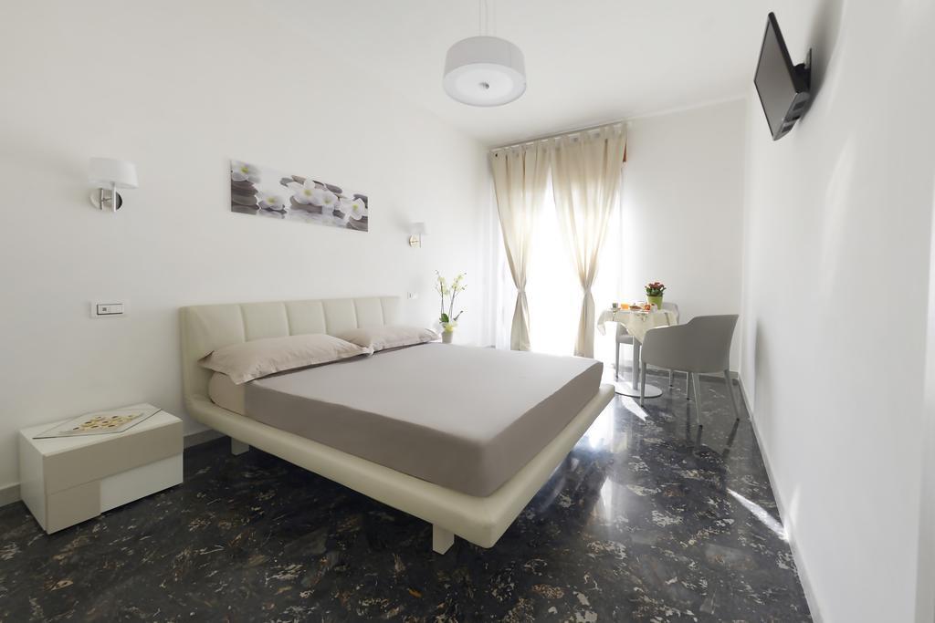 B&B La Vie en Rose Salerno Habitación foto