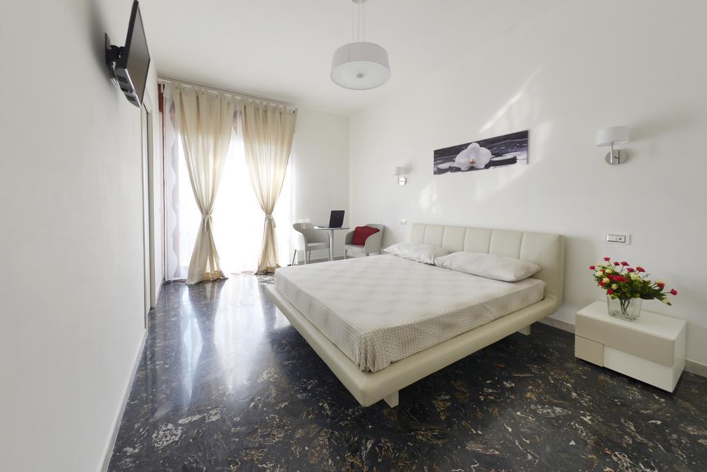 B&B La Vie en Rose Salerno Habitación foto